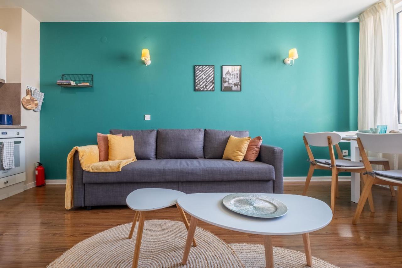 Oasis: Stylish Retreat In The Heart Of Apartament