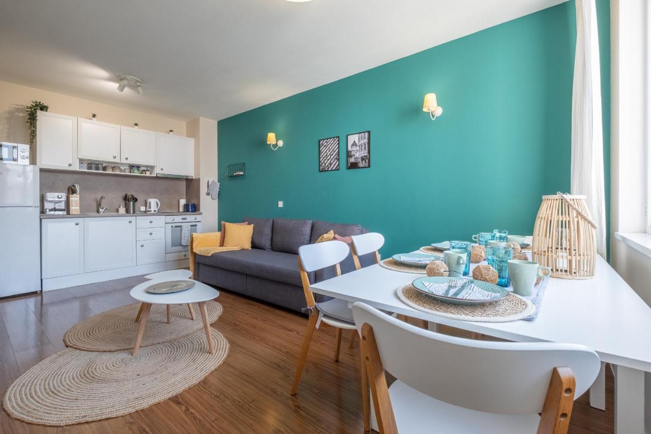 Apartament Oasis: Stylish Retreat In The Heart Of