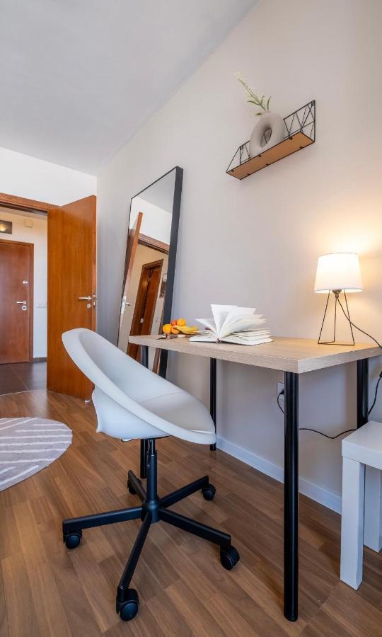 Oasis: Stylish Retreat In The Heart Of *