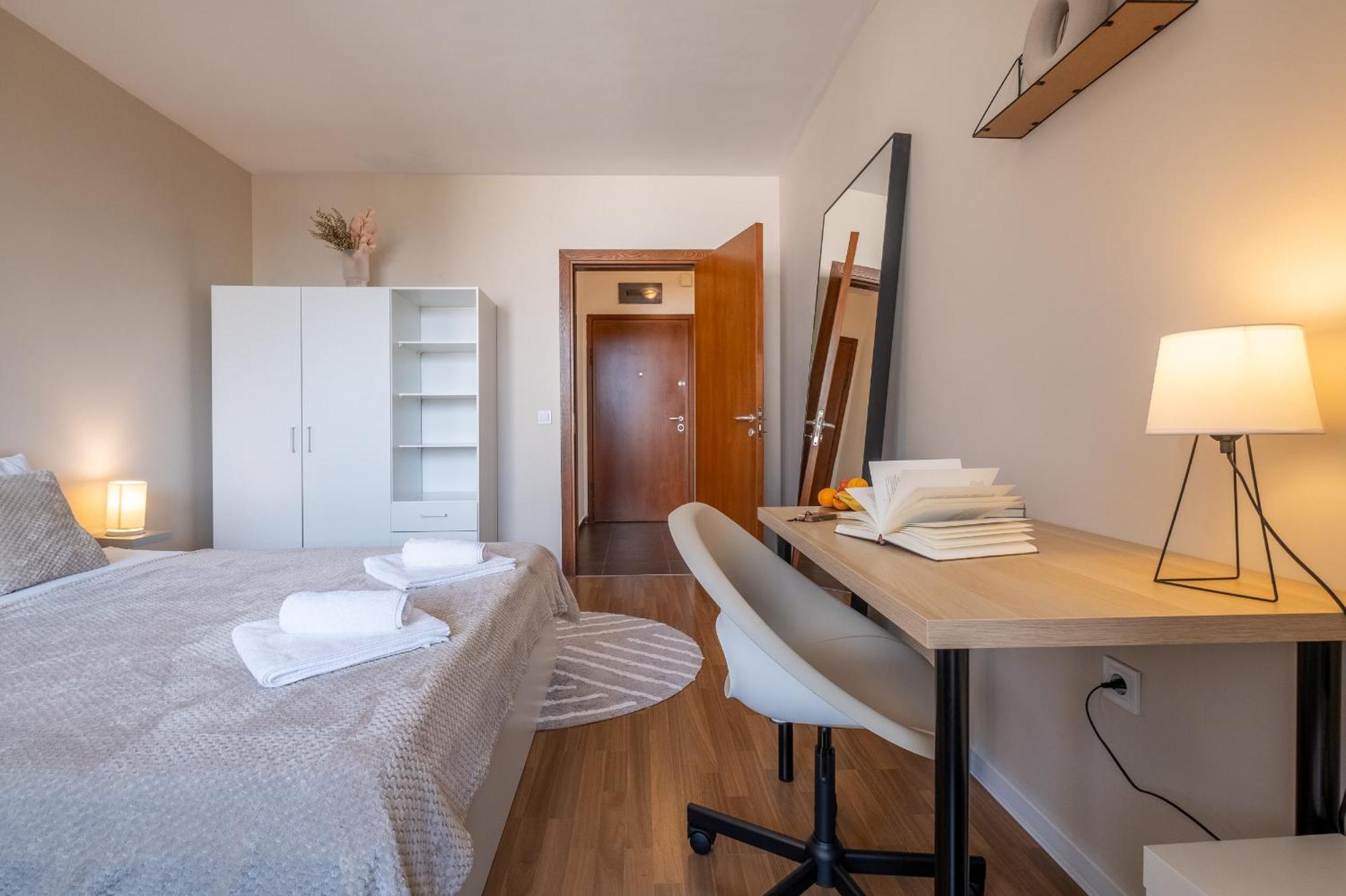 Oasis: Stylish Retreat In The Heart Of *