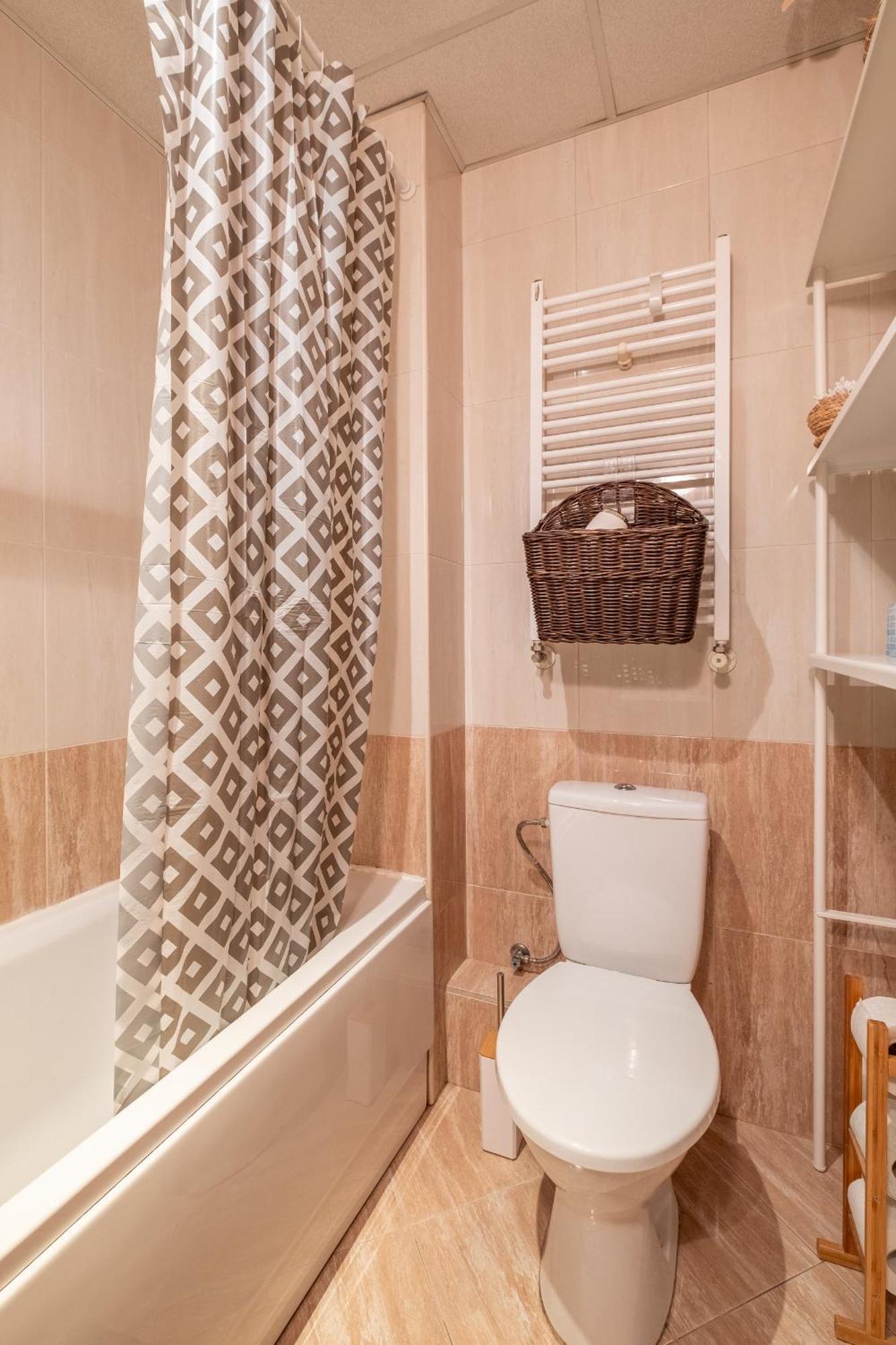 Oasis: Stylish Retreat In The Heart Of